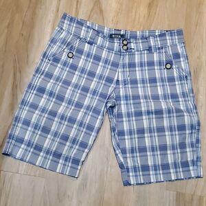 🔺️Bitten by SJP Blue & White Plaid Bermuda Shorts Size 6